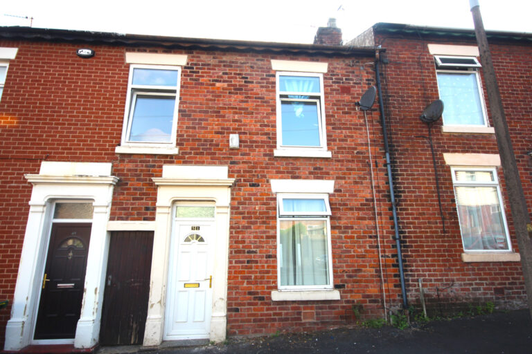 De Lacy Street, Preston